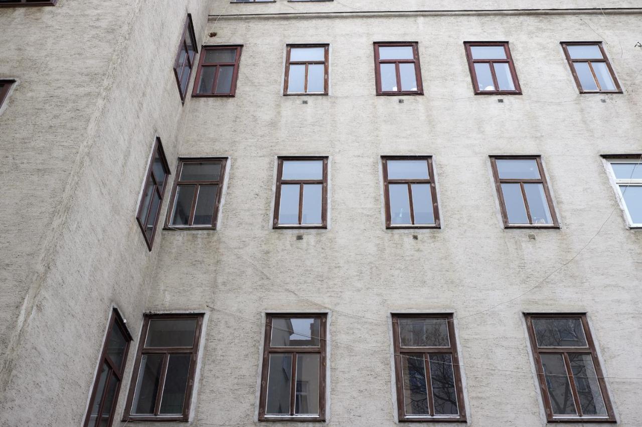 Nice Studio Close To Metro III Відень Екстер'єр фото